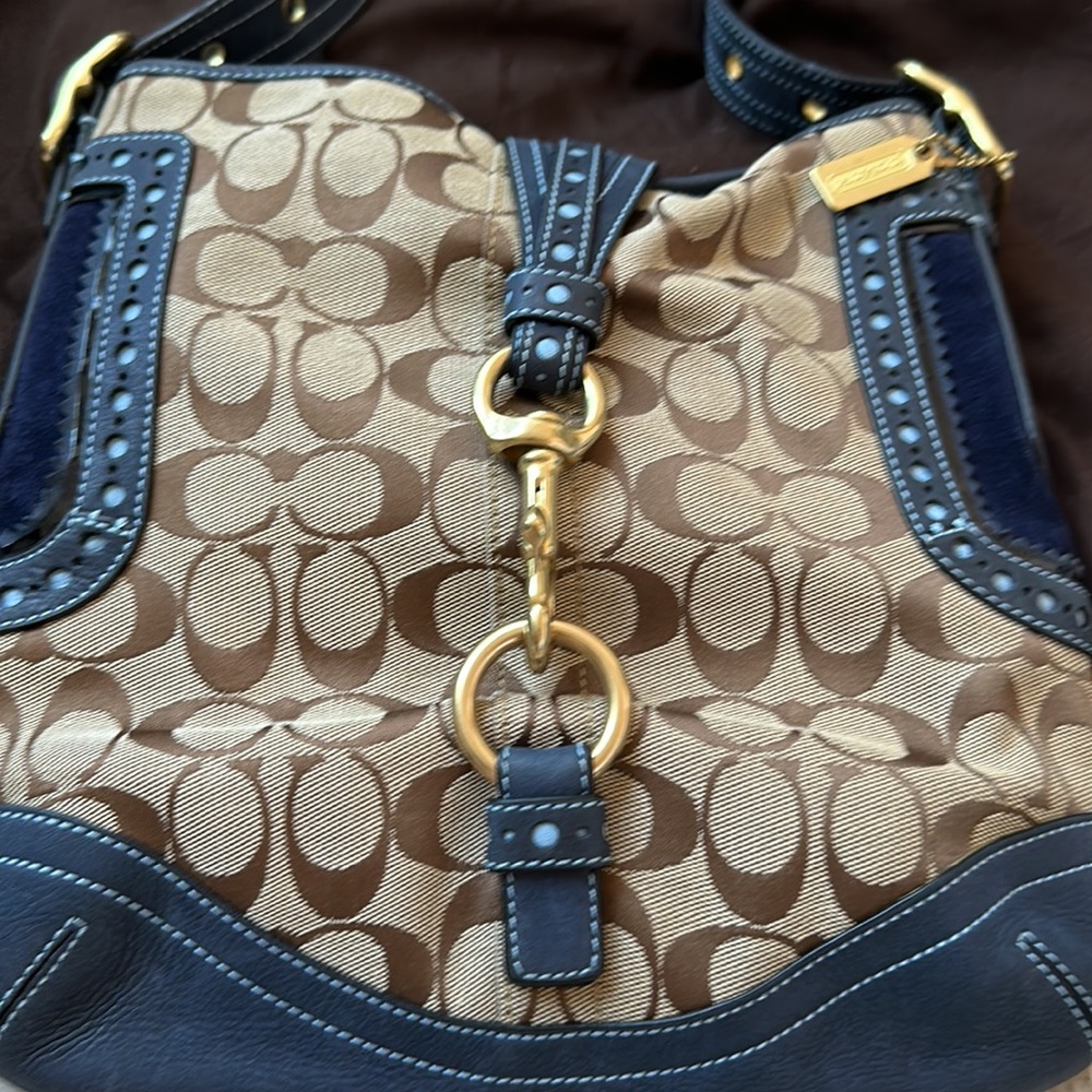 BRAND NEW COACH SHOULDER BAG - Picture 9 of 9